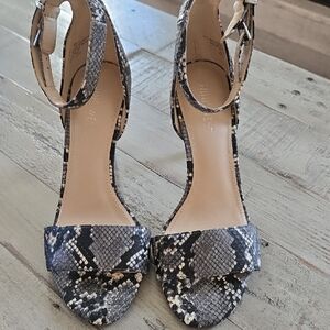 Nine West Black and Cream Snake Print Heels